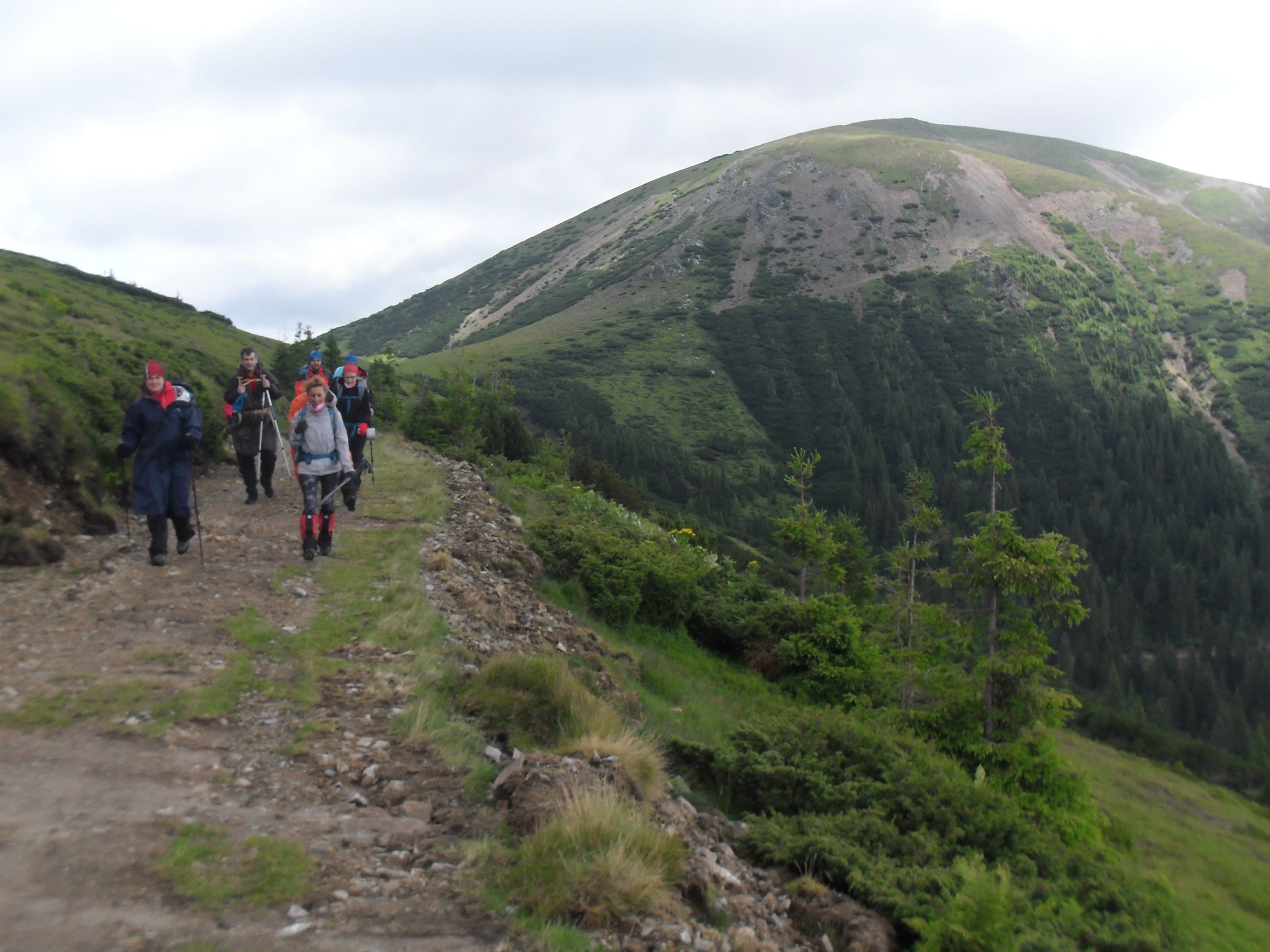 In spate se vede portiunea cu grohotis